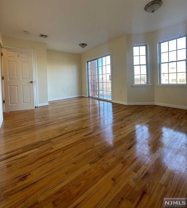 340 Central Ave, Newark, NJ 07103