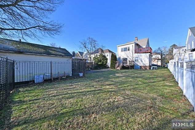 127 Prospect Pl, Rutherford, NJ 07070