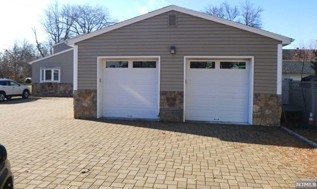 450 Washington Ave #1, Dumont, NJ 07628