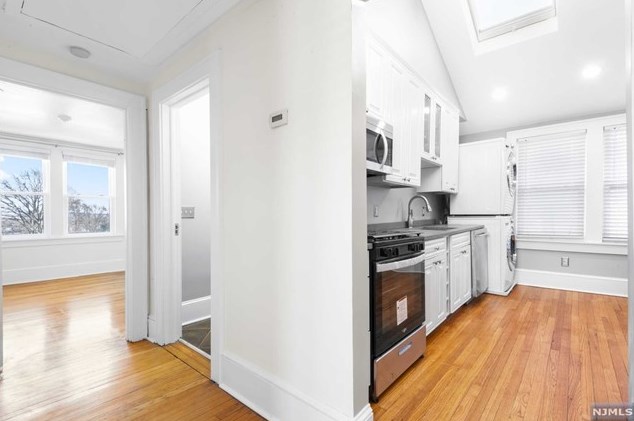 704 3rd St, Lyndhurst NJ  07071-2814 exterior