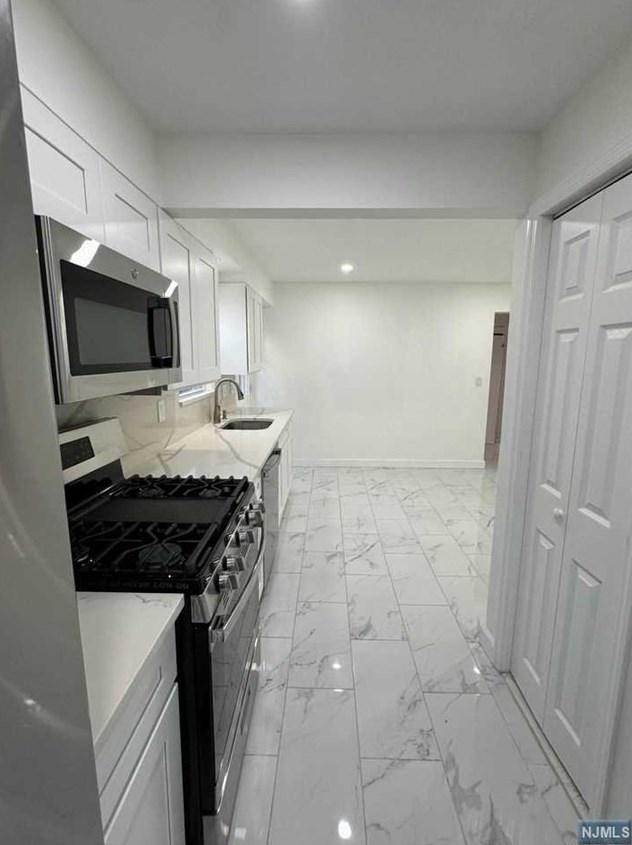 84 Rollins Ave #1, Clifton, NJ 07011