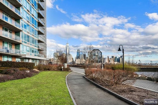 25 Hudson St #ph 907, Jersey City, NJ 07302