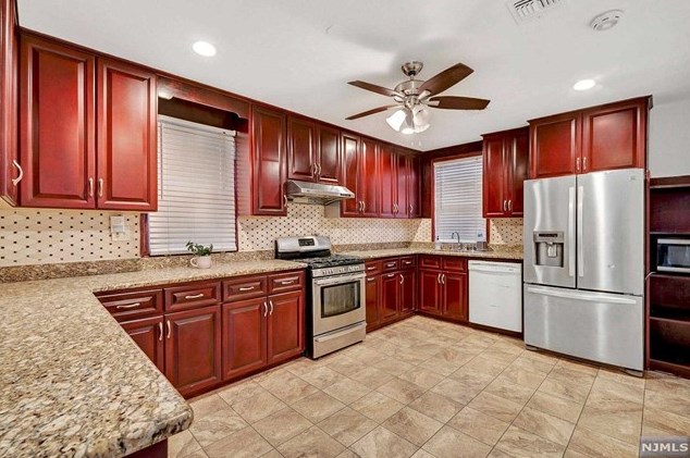 195 Maple St, Kearny, NJ 07032