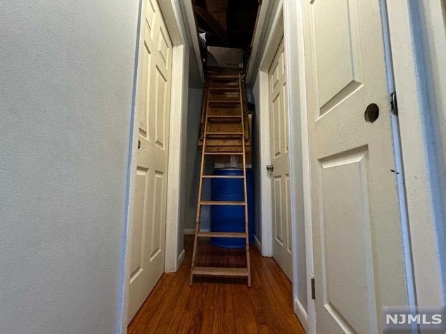 32 Maiden Ln, Little Ferry NJ 07643-2136 exterior