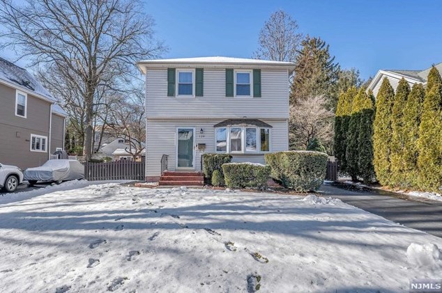 129 6th St, Cresskill, NJ 07626