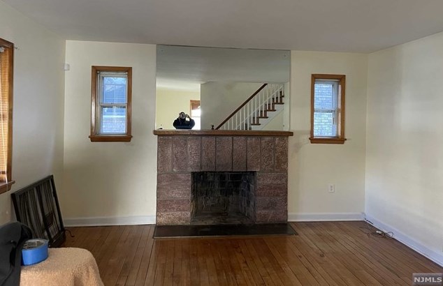 26 Hillcrest Ave, West Fort Lee NJ  07024-3932 exterior