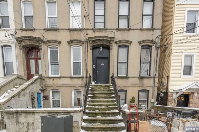 252 Suydam Ave #2, Jersey City, NJ 07304