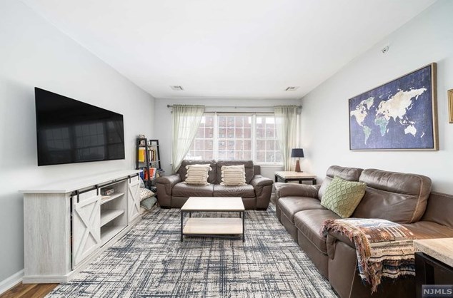 131 Clinton Pl #414, Hackensack, NJ 07601