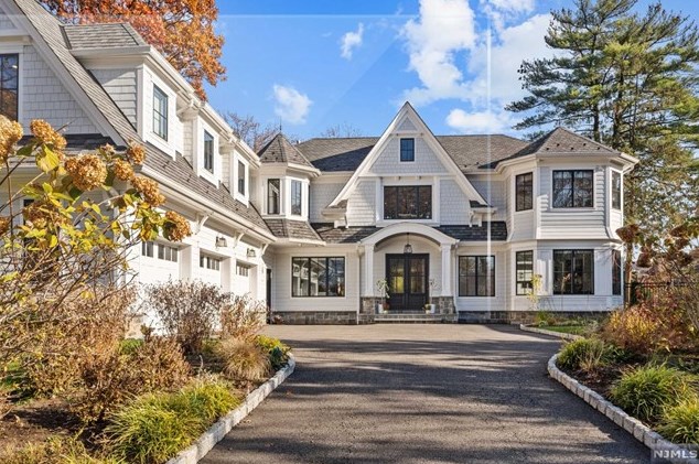 423 Woodland St, Englewood, NJ 07631-2000