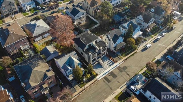 57 Lincoln Ave, Cliffside Park NJ  07010-3039 exterior