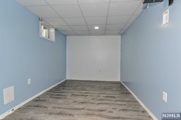 26 Dapp Ct, Elmwood Park NJ  07407-3301 exterior