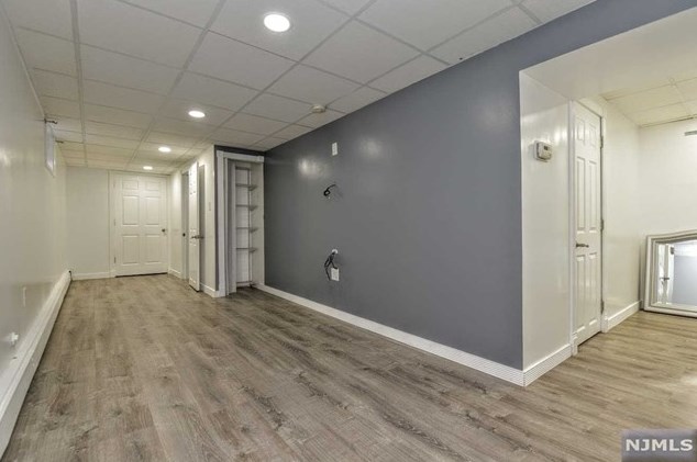 26 Dapp Ct, Elmwood Park NJ  07407-3301 exterior