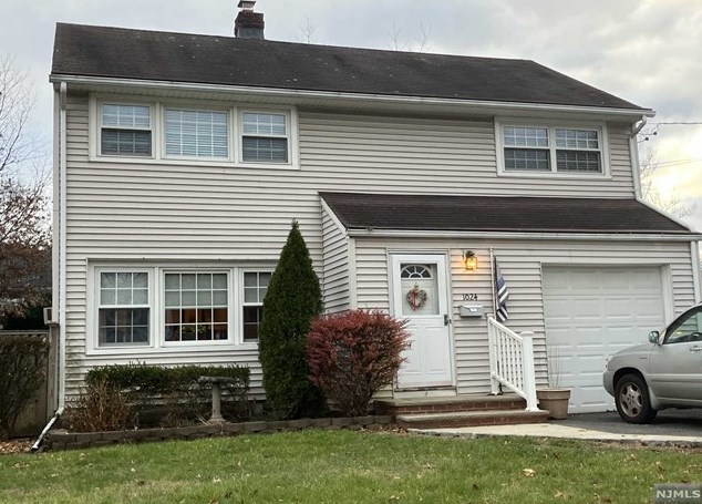 1024 E Lawn Dr, Teaneck, NJ 07666