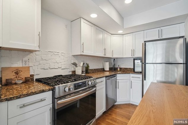 320 62nd St #303, West New York, NJ 07093
