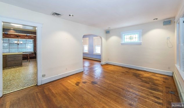 186 Cypress Ave, Bogota, NJ 07603