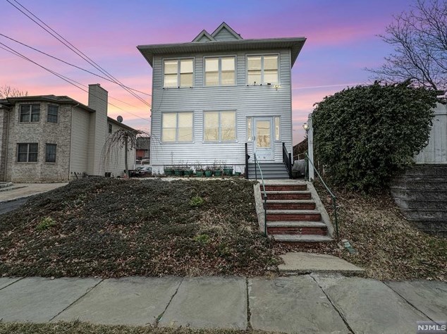 69 Elliott Pl, Rutherford, NJ 07070-1951