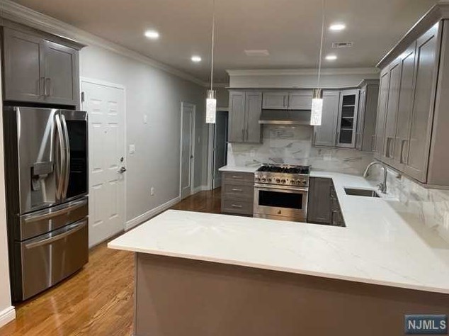 451 N 13th St, Newark, NJ 07107