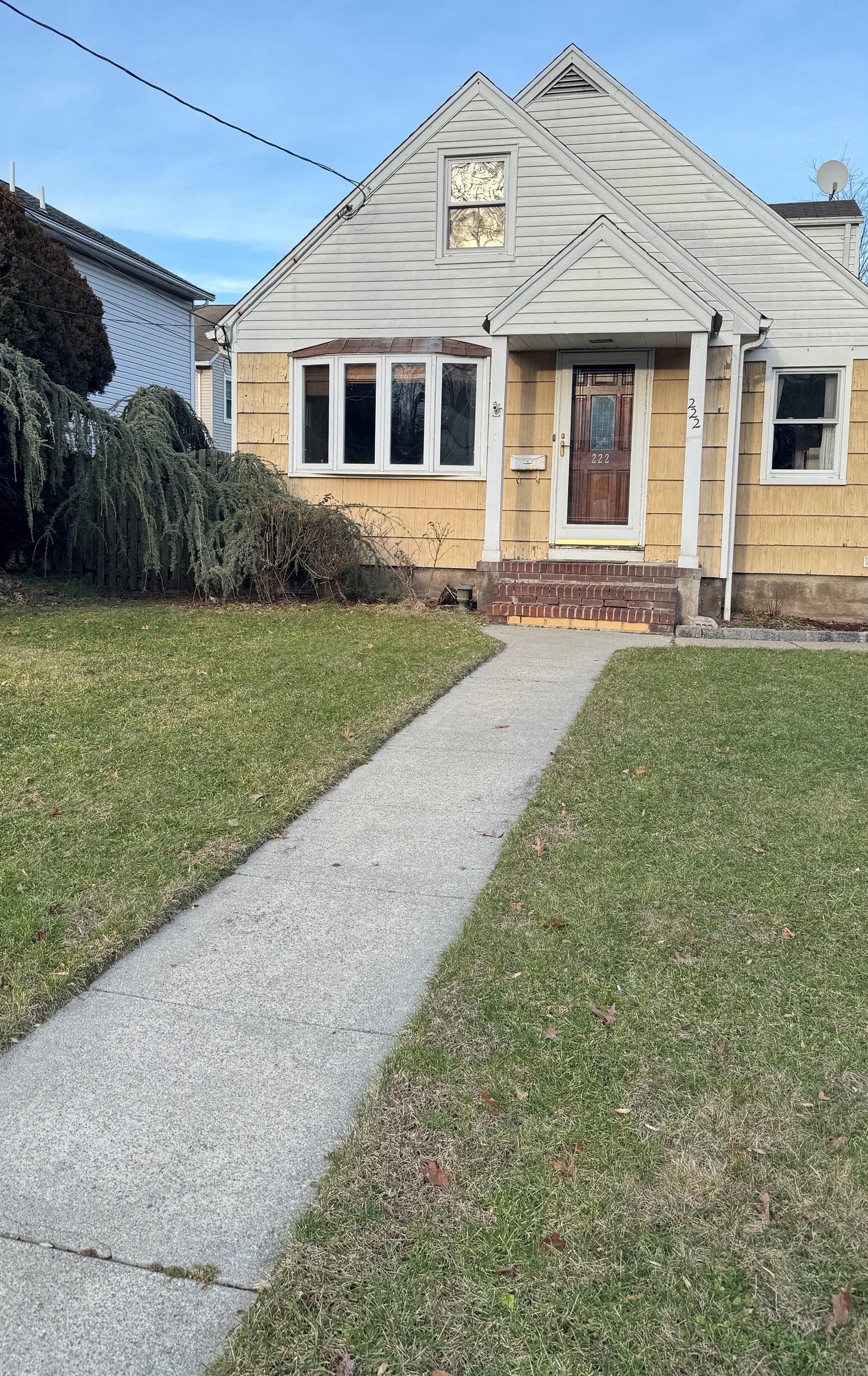 222 Elm Ave, Hackensack, NJ 07601-2967