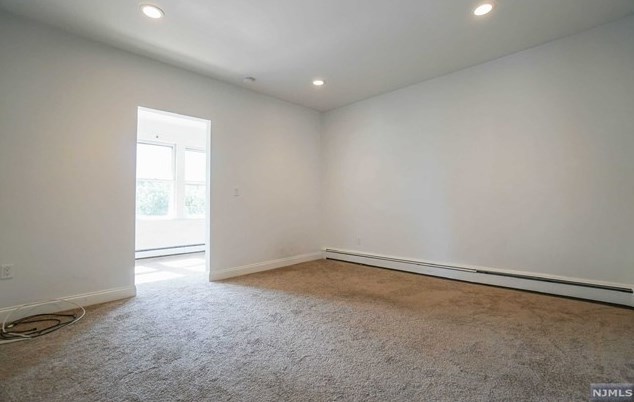 293 Mt Pleasant Ave #2, Wallington, NJ 07057