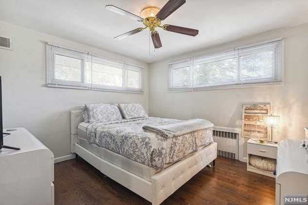 205 Roosevelt Ave, Hasbrouck Heights NJ 07604-1611 exterior