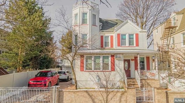 113 Oakwood Ave, Cliffside Park, NJ 07010