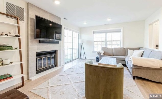 24 Mallard Ct, Englewood, NJ 07631