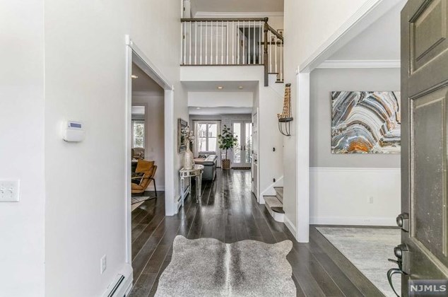 14 Wainwright Ave, Closter, NJ 07624