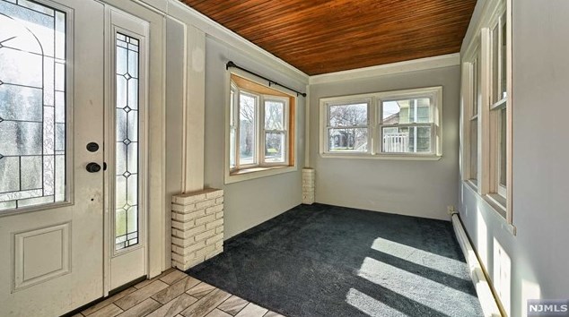 81 Lakeside Ave, Pompton Lakes NJ  07442-1741 exterior