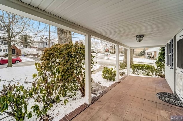 108 Spring St, Outwater, NJ 07026