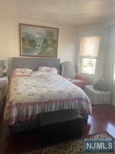 313 James St, Teaneck NJ 07666-3220 exterior