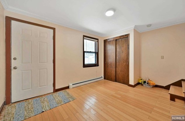 27 Beech St, Hillsdale NJ  07642-2542 exterior