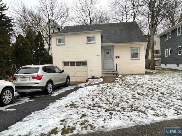 124 Dean Dr, Tenafly, NJ 07670