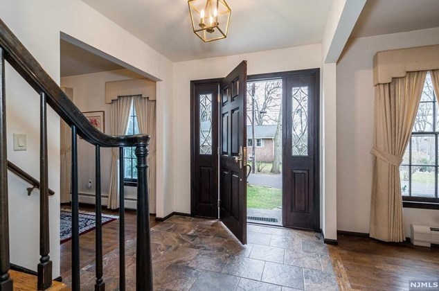 23 Woodland Rd, Demarest, NJ 07627