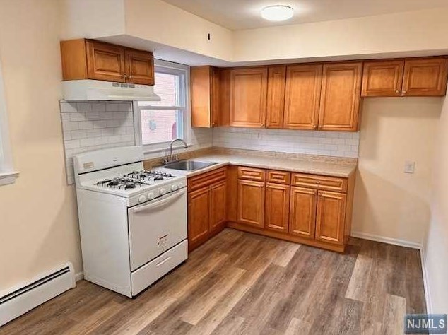 122 Stuyvesant Ave #1, Lyndhurst, NJ 07071