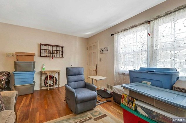68 Pershing Ave, Ridgewood, NJ 07450