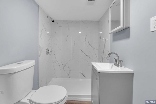 149 Clinton St, Paterson, NJ 07522