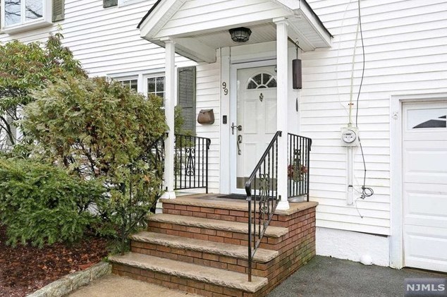 99 Kenwood Rd, River Edge, NJ 07661