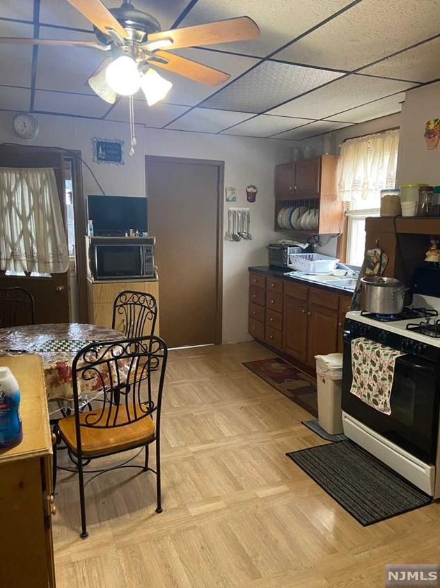 138 Brill St, Newark NJ  07105-3911 exterior