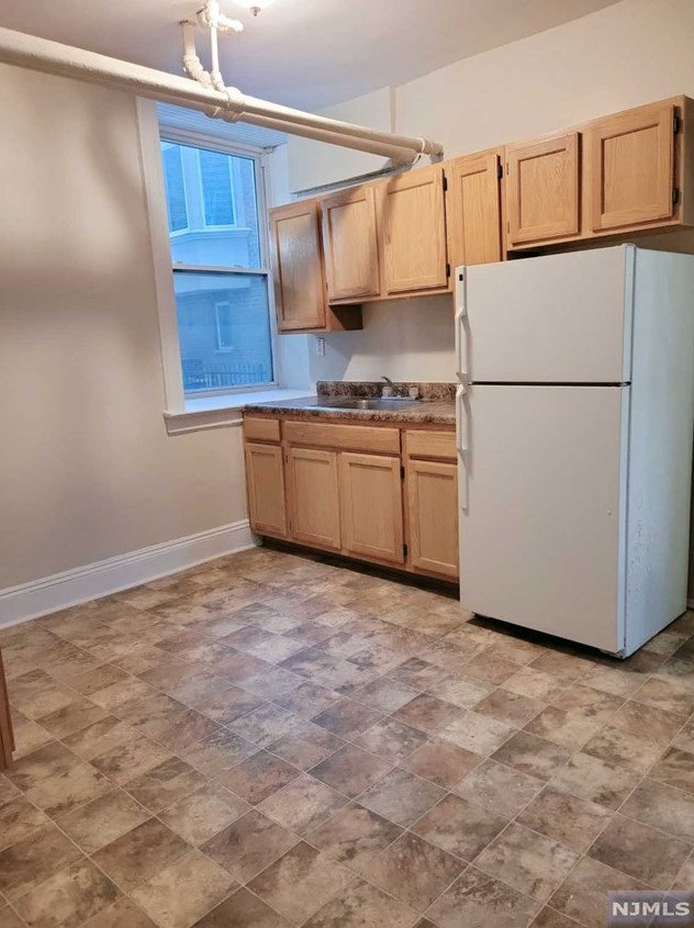 411 Highland Ave #bn, Palisades Park, NJ 07650