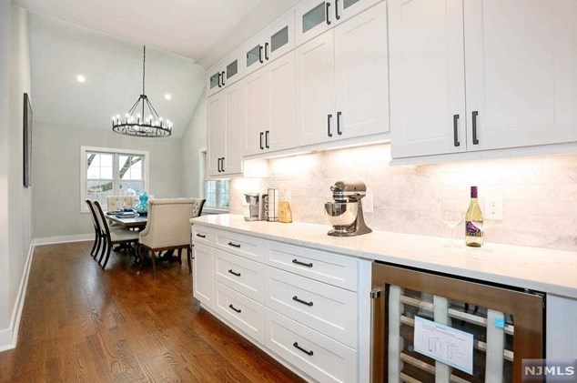 36 Amy Ct, Westwood NJ  07677-8001 exterior