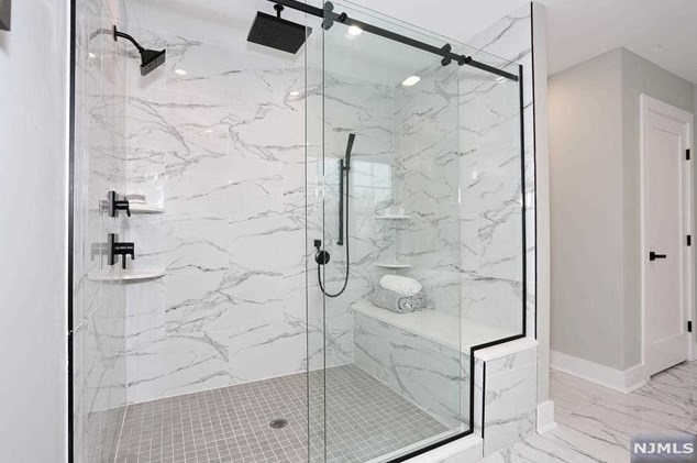 36 Amy Ct, Westwood NJ  07677-8001 exterior