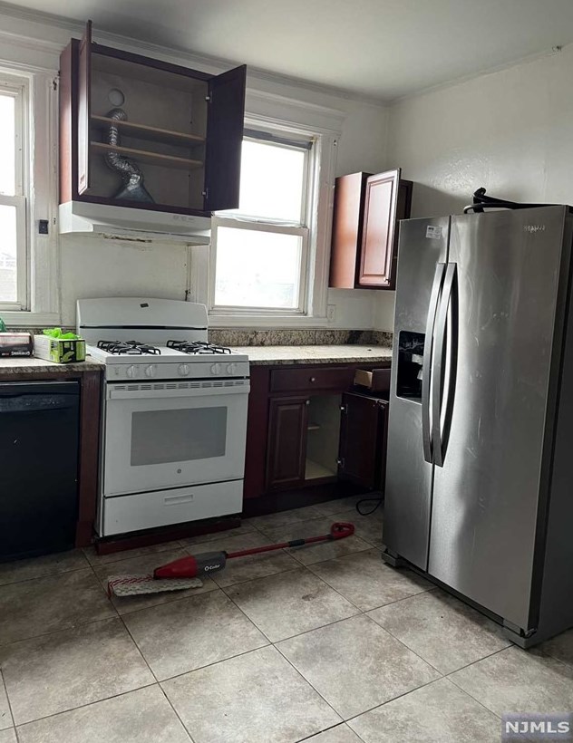 129 Windsor St, Kearny NJ  07032-2024 exterior