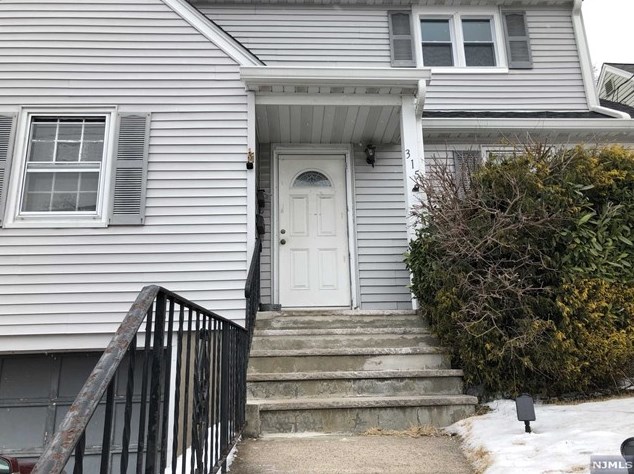 315 Warburton Ave, Paterson, NJ 07506