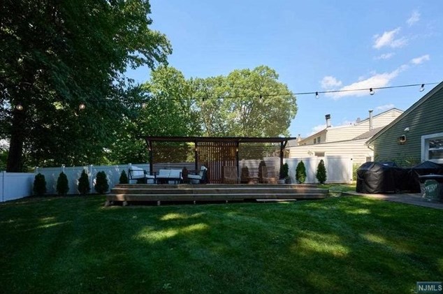 134 Howard Ave, Rochelle Park, NJ 07662