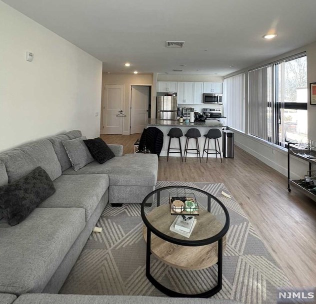 519 Livingston St #206, Norwood, NJ 07648