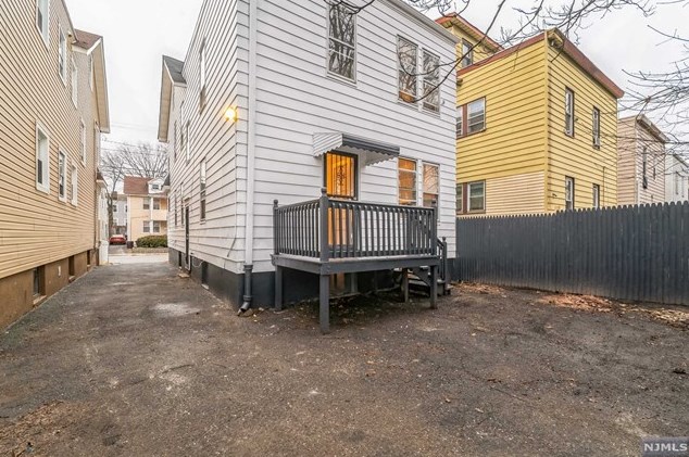 260 Vermont Ave, Irvington NJ 07111-2614 exterior