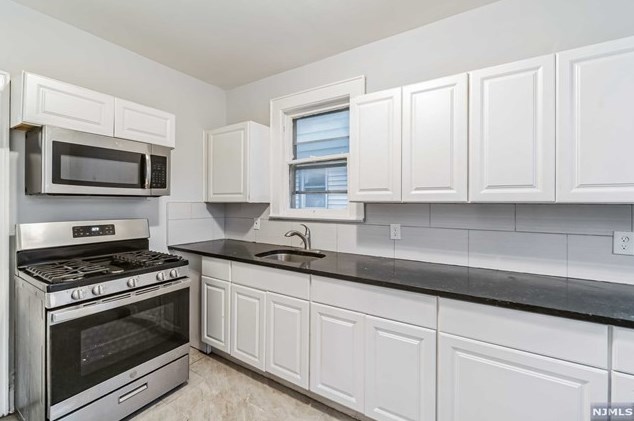 260 Vermont Ave, Irvington NJ 07111-2614 exterior