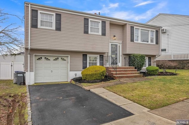 9 Silvia Pl, North Arlington, NJ 07031