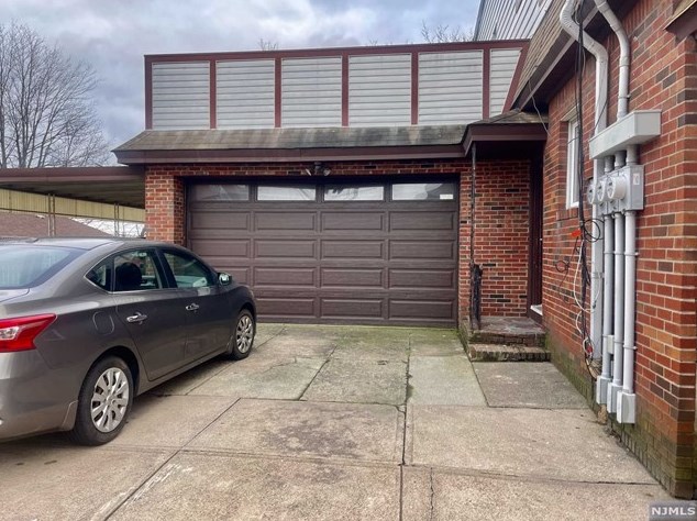 182 Farnham Ave, Lodi, NJ 07644