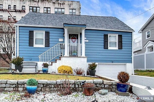 181 Hickory St, Kearny, NJ 07032